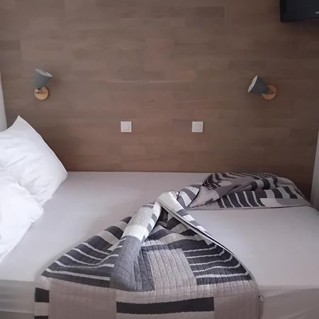 Appartement T2 Avec Piscine A 100 M De La Plage 식스포즈레스플라지스 외부 사진